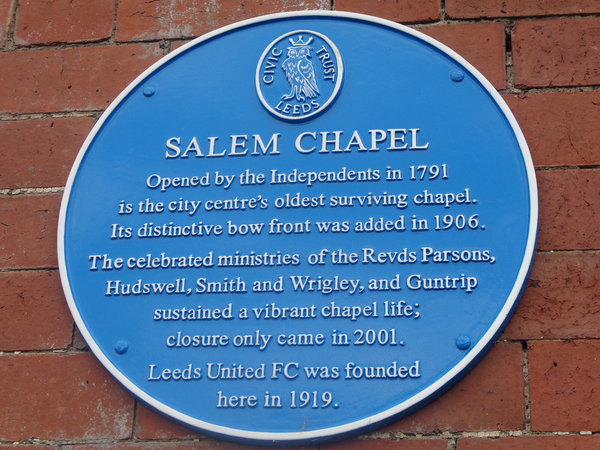 Blue plaque at Salem Chapel, Leeds, marking the start of Leeds United club history in 1919